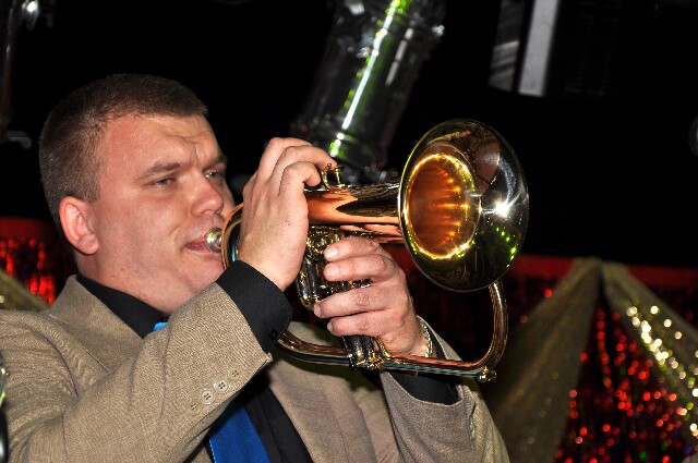 min 2008 11 08 fous swing 282